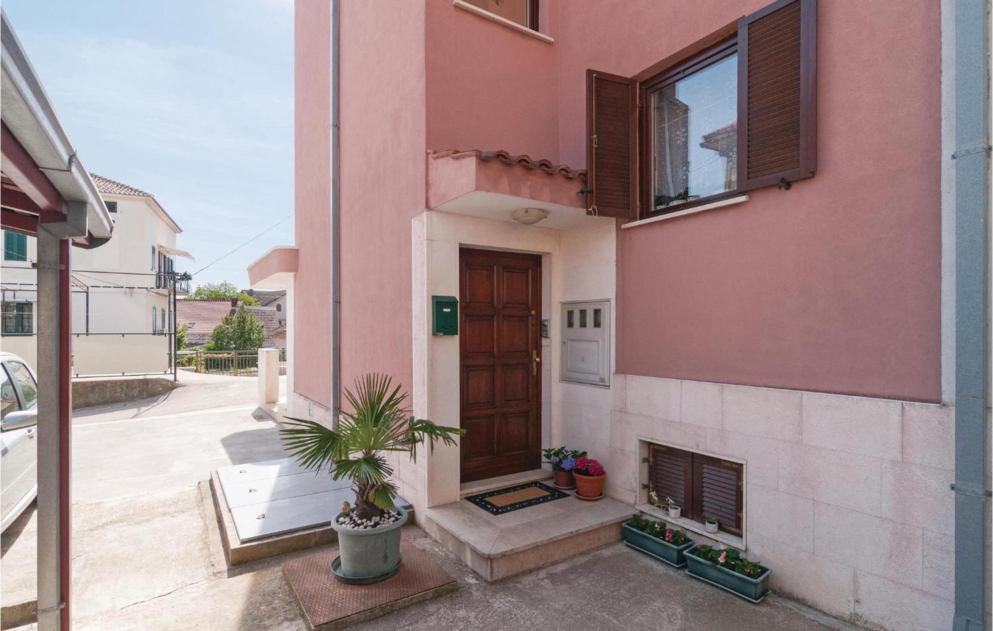 Lovely Apartment In Split With Wifi 외부 사진