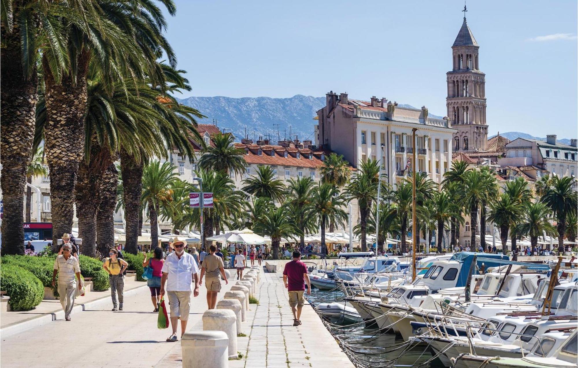 Lovely Apartment In Split With Wifi 외부 사진